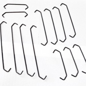 1 small hooks in steel wire